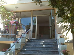 Отель K2 Hotel  Каттолика